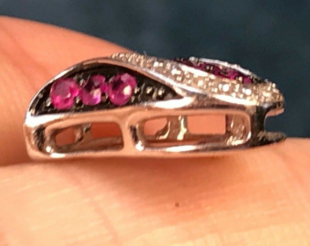 10K White Gold Heart Pendant w Pave Rubies & Diamonds. Vivid-K6L0J