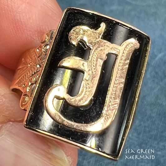 10k Gold Onyx Victorian Initial Calligraphy "J" Signet Ring. 3/4"