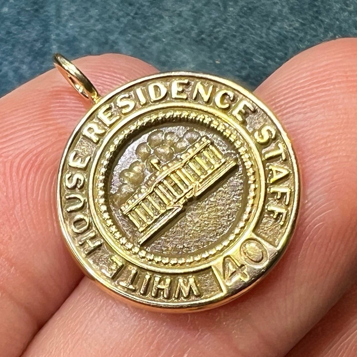 10k Gold WHITE HOUSE Staff 40 Years Honoree Pendant