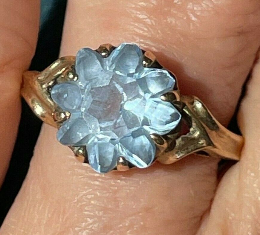 10k Yellow Gold Aquamarine SNOWFLAKE/ SUNFLOWER Ring. Baby Blue_b100_18