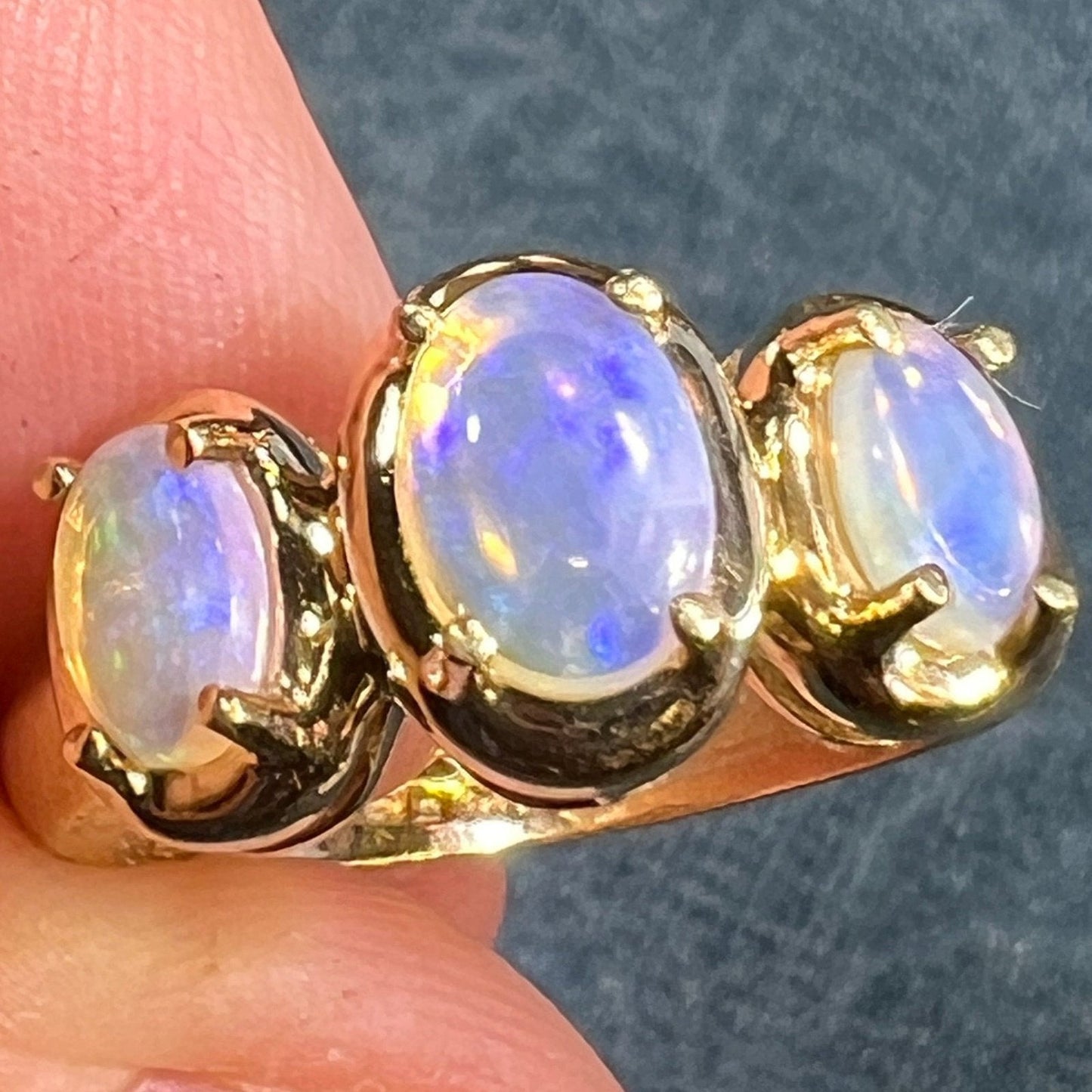 10k Yellow Gold Australian Lavender Jelly 3 Opal Ring *VIDEO*