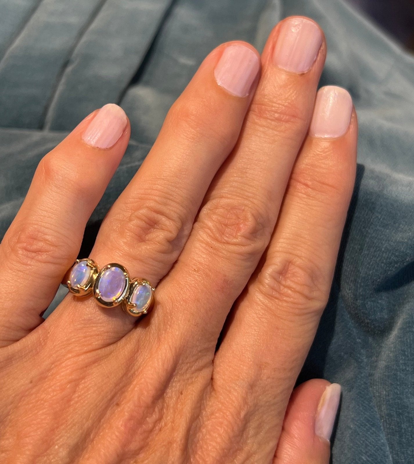 10k Yellow Gold Australian Lavender Jelly 3 Opal Ring *VIDEO*