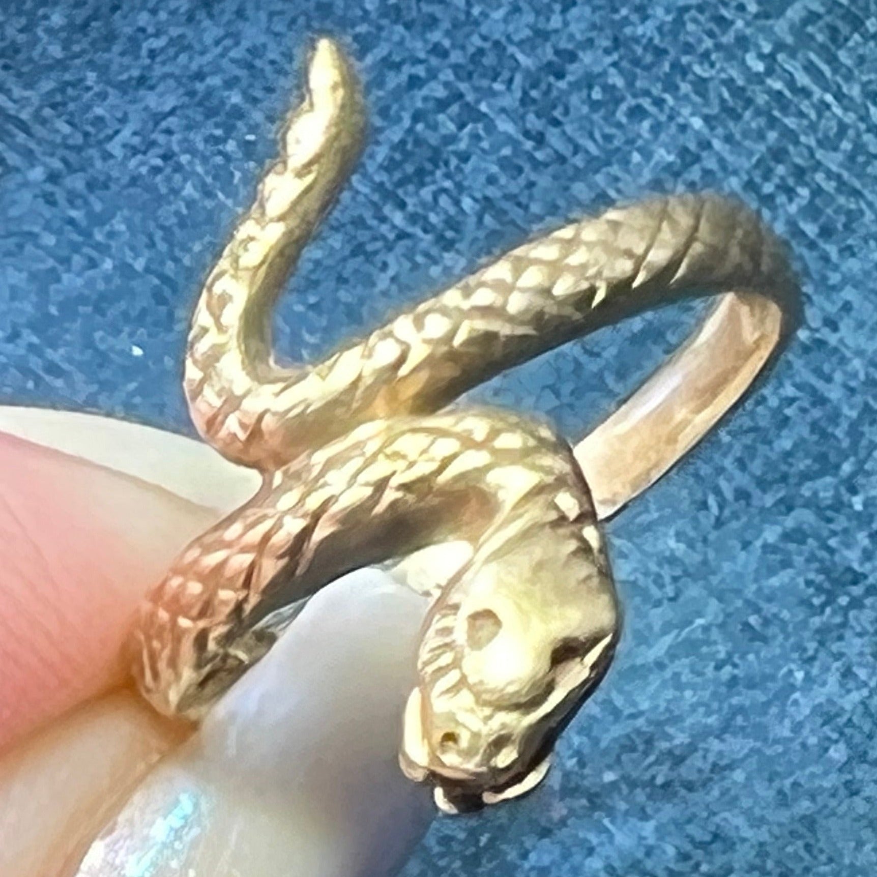 10k Yellow Gold SNAKE Ring w Ruby in Victorian – Sea Green