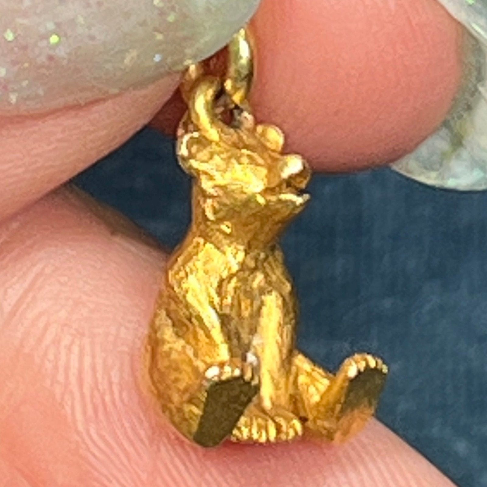 10k Yellow Gold Sitting Baby Bear Pendant. 3.3g