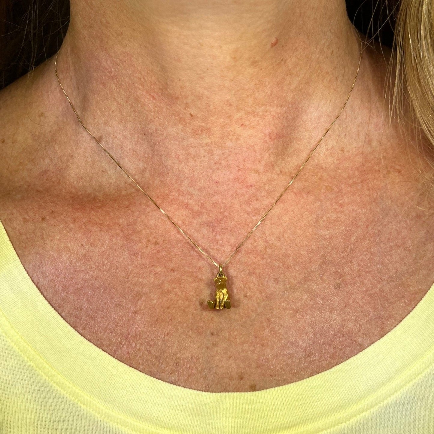 10k Yellow Gold Sitting Baby Bear Pendant. 3.3g