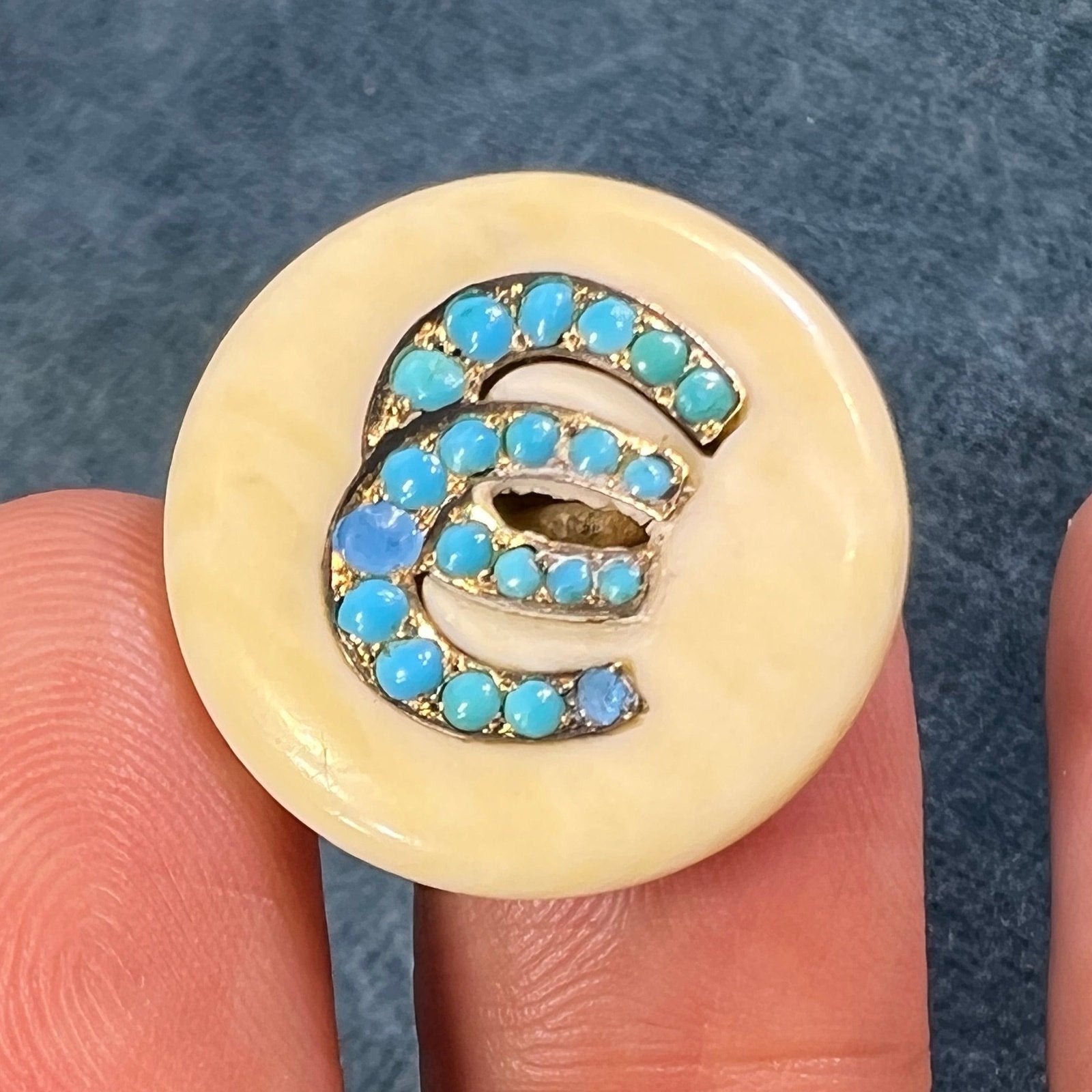 10k Yellow Gold Turquoise 2 Horseshoe Pendant. Double Lucky!