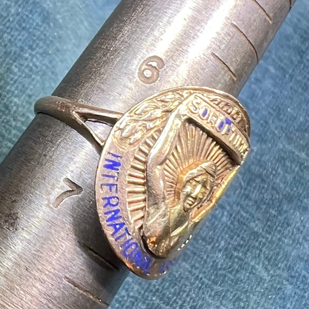10k Gold *Rare* 1930s Deco Soroptimist Sunburst Ring. Empowering Women