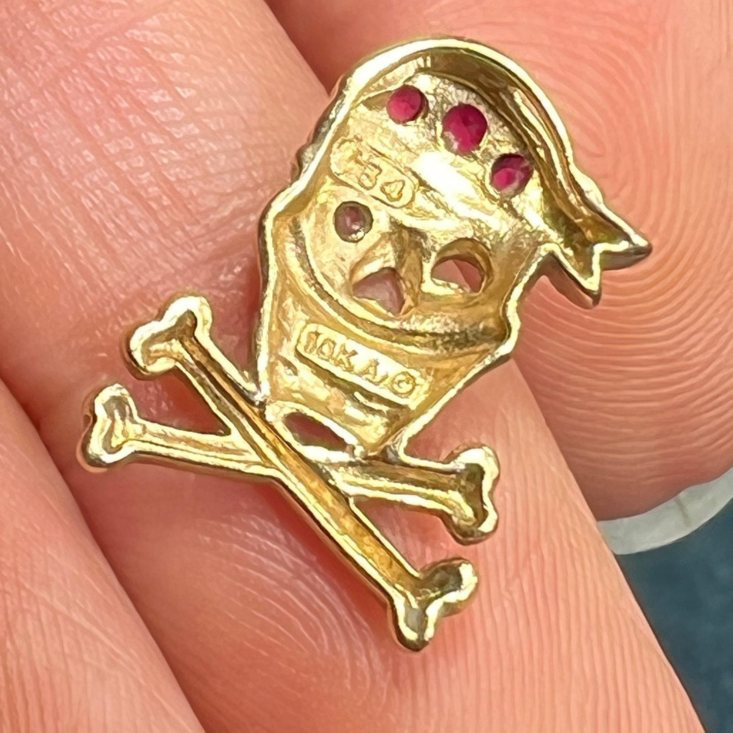 10k Gold Ruby Skull + Bones Pirate Jolly Roger Pendant