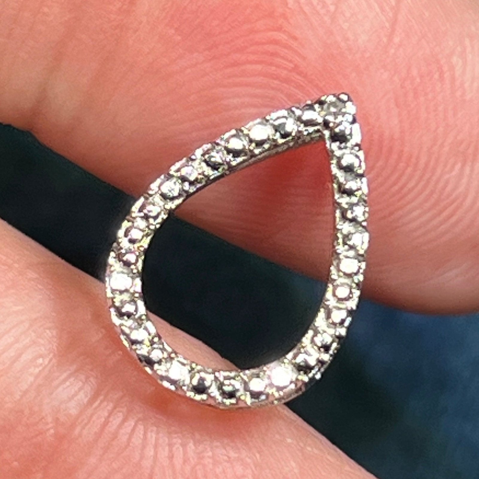 10k White Gold Diamond Teardrop Pendant. Small