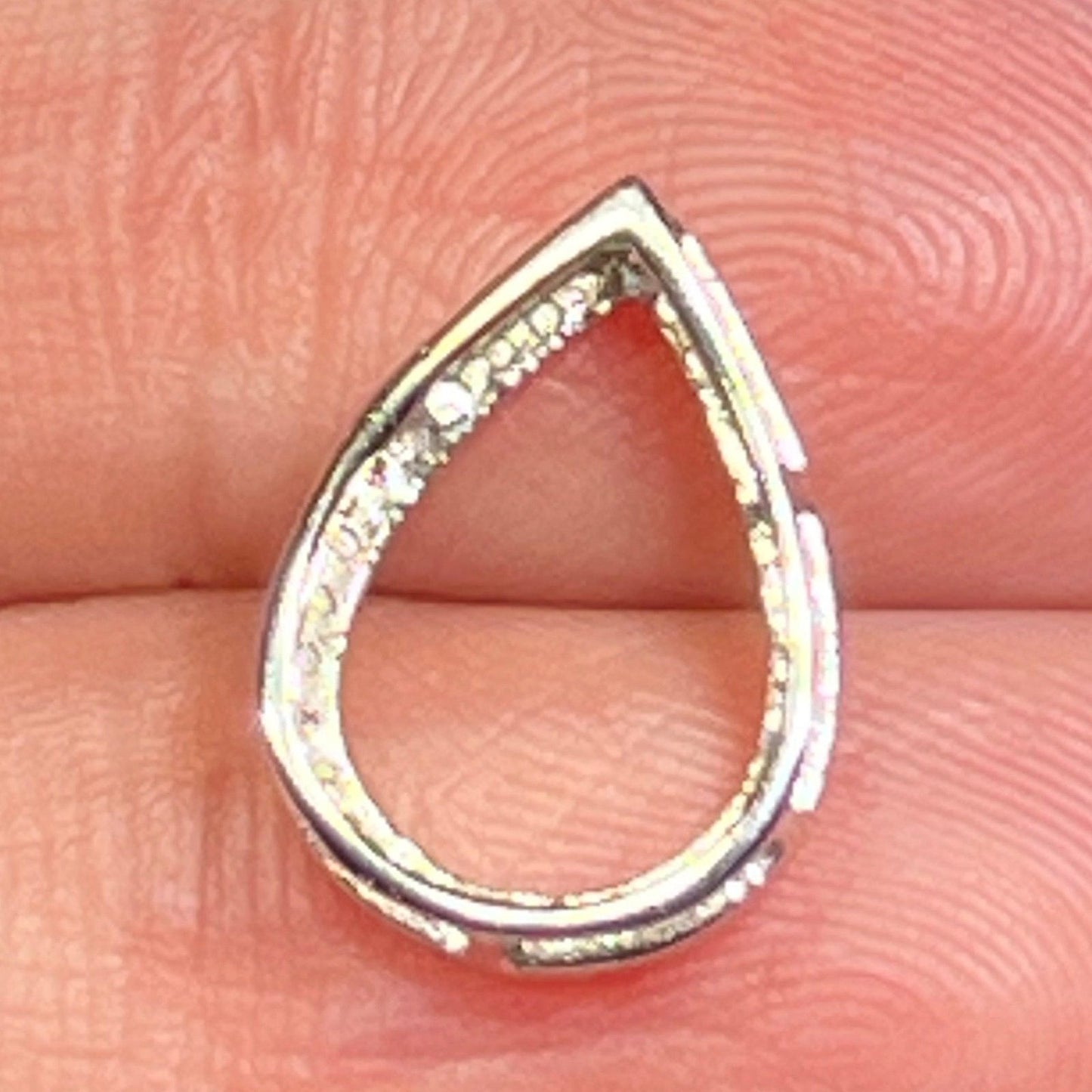 10k White Gold Diamond Teardrop Pendant. Small