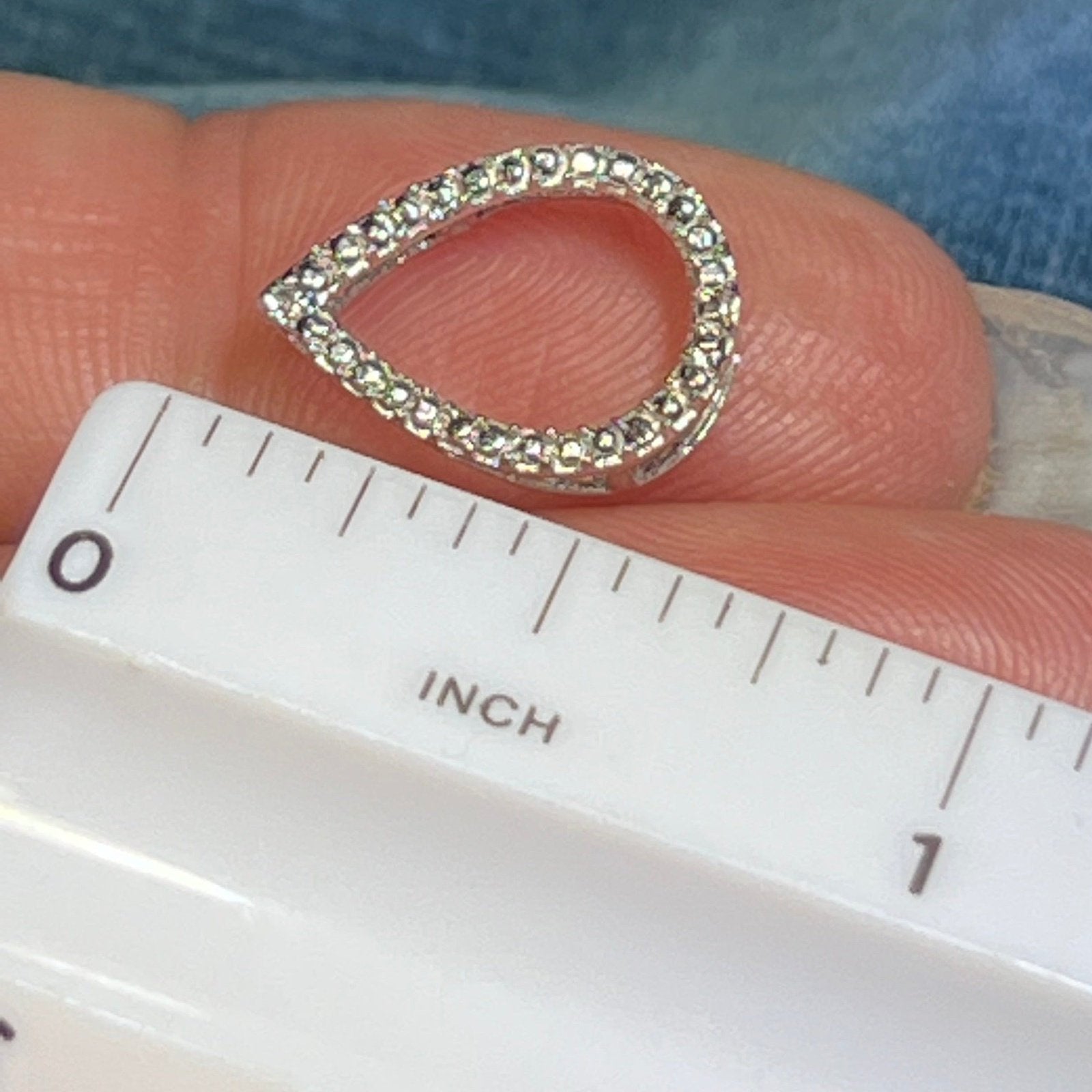 10k White Gold Diamond Teardrop Pendant. Small