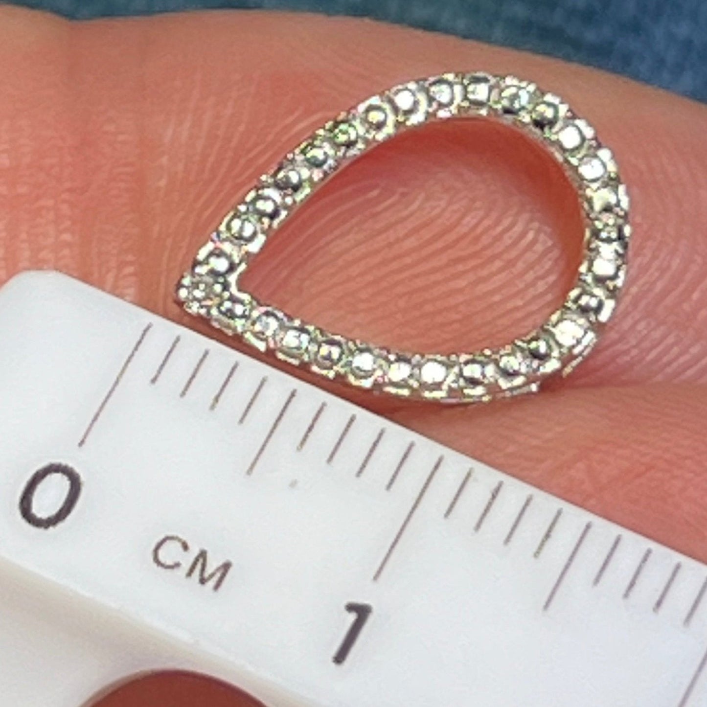 10k White Gold Diamond Teardrop Pendant. Small