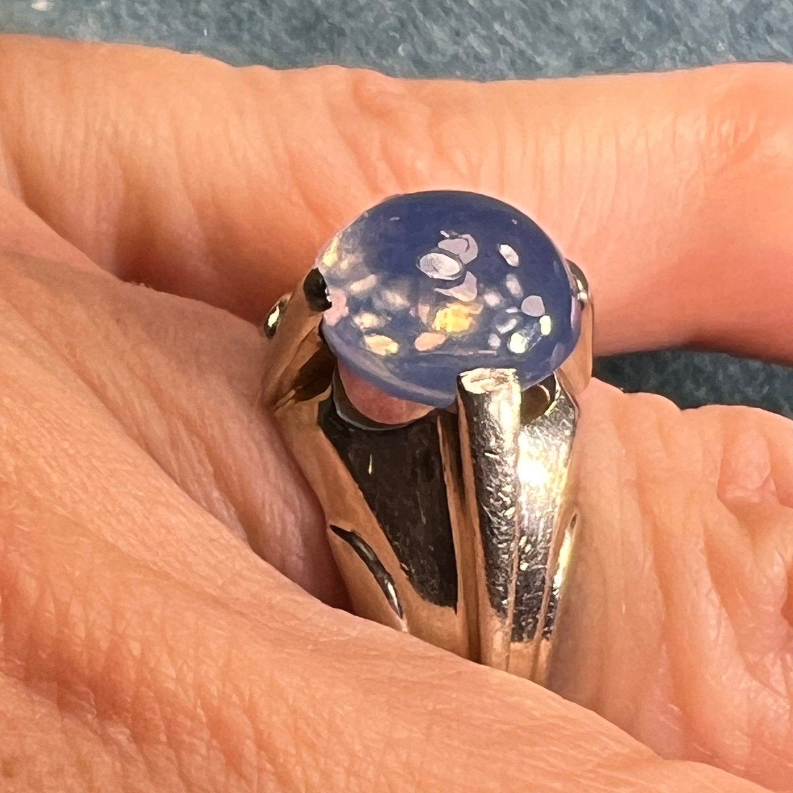 10k White Gold Synthetic 5 Ct Blue Sapphire Cabochon Ring