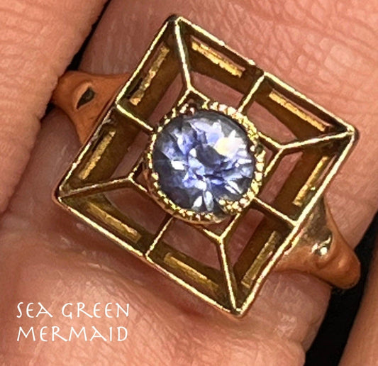 10k Yellow Gold 0.60 Ct Cornflower Blue Sapphire Spiderweb Ring. Deco