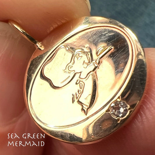 10k Yellow Gold Chef Baker Pendant w Gypsy-Set Topaz