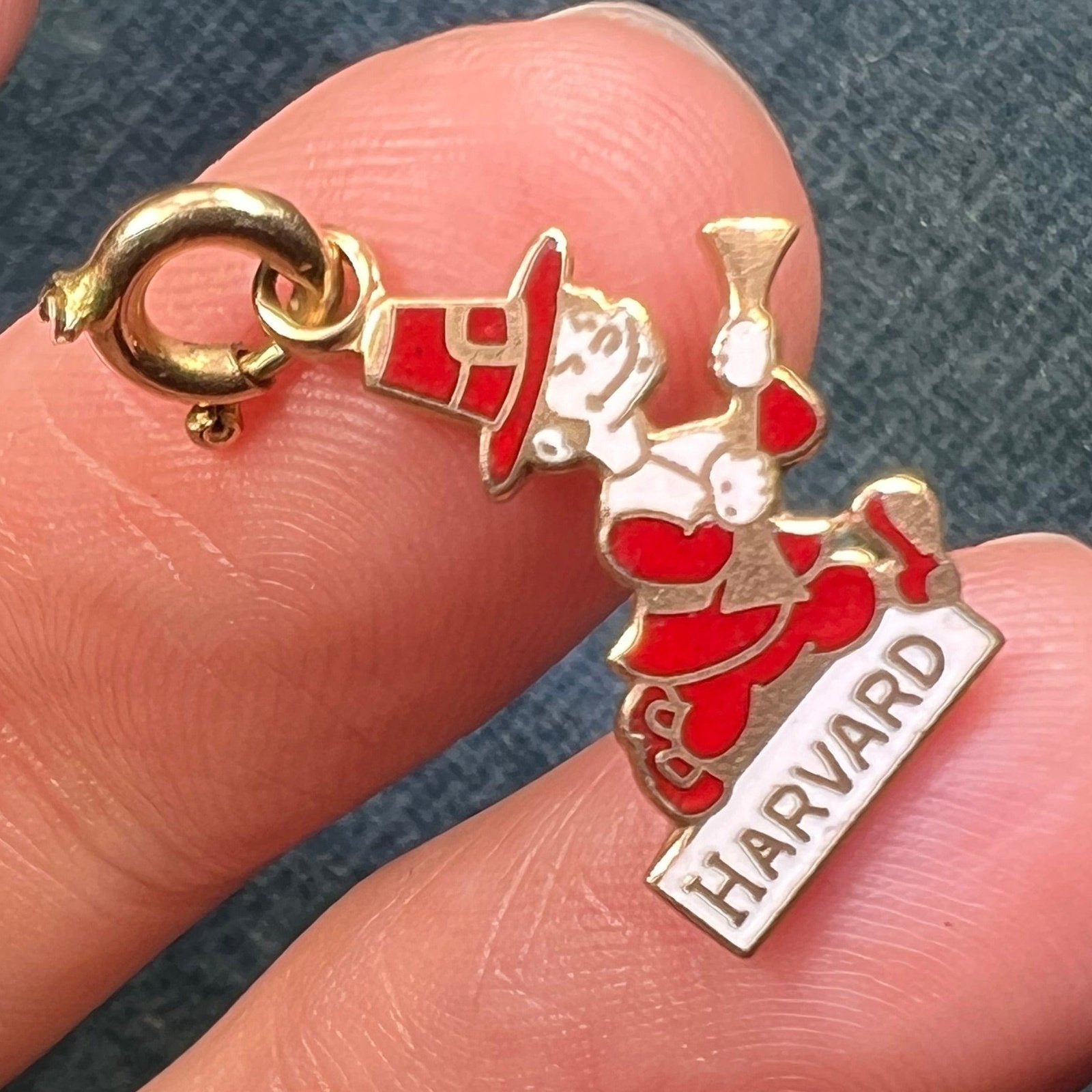 10k Yellow Gold Crimson HARVARD University Crimson Pilgrim Pendant