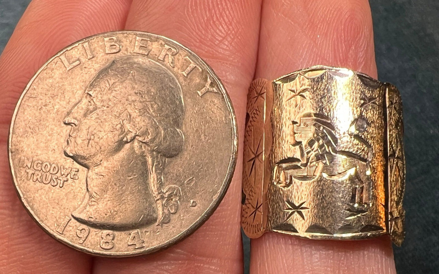 10k Yellow Gold Leo Lion Wide Cigar Band Ring. 2/3"