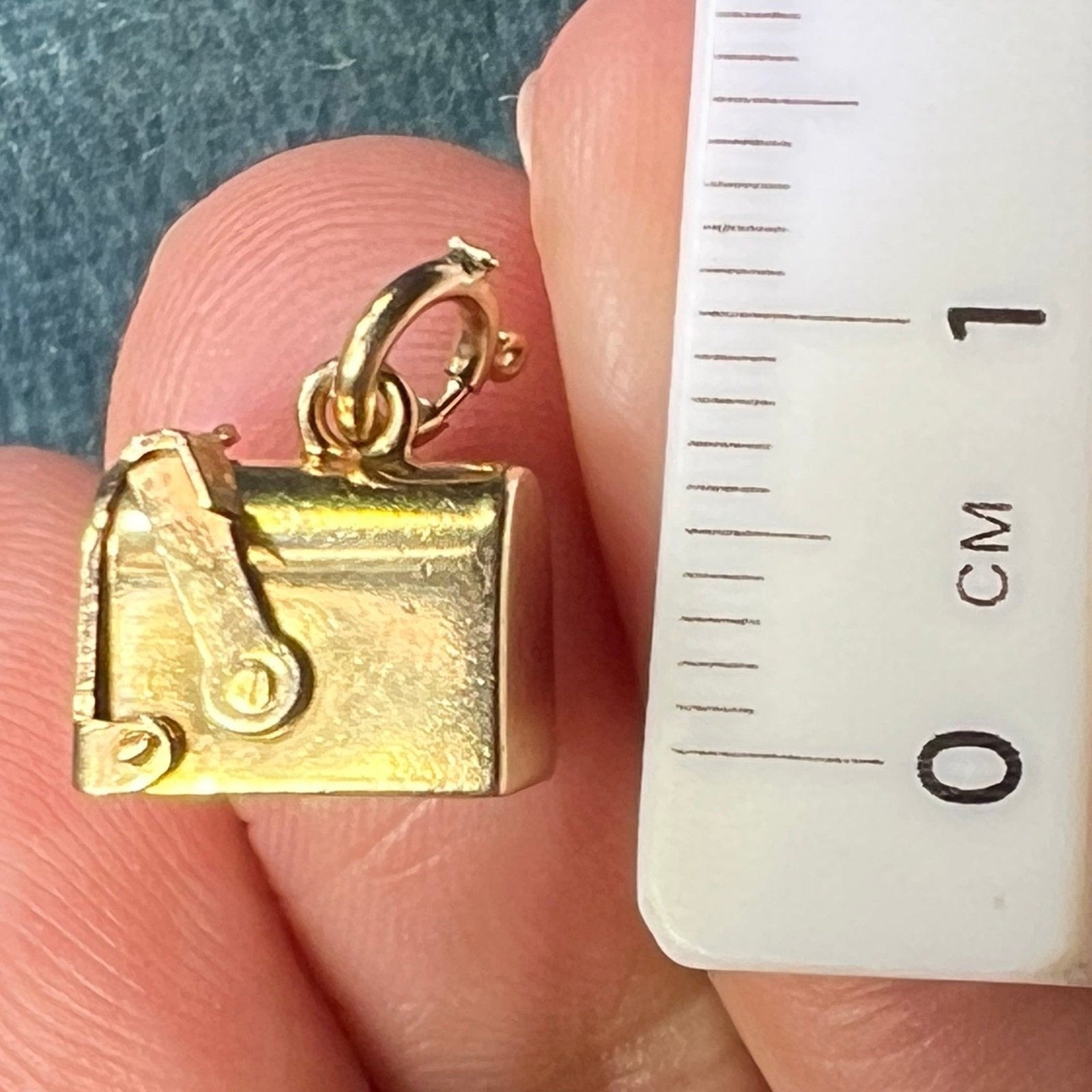 10k Yellow Gold MAILBOX Love Letters Memento Pendant. Tiny! *Video*