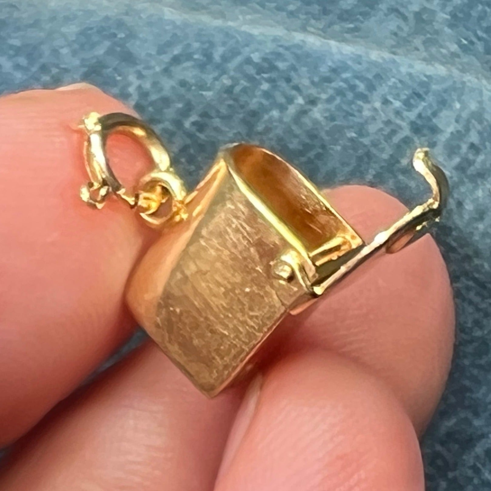 10k Yellow Gold MAILBOX Love Letters Memento Pendant. Tiny! *Video*