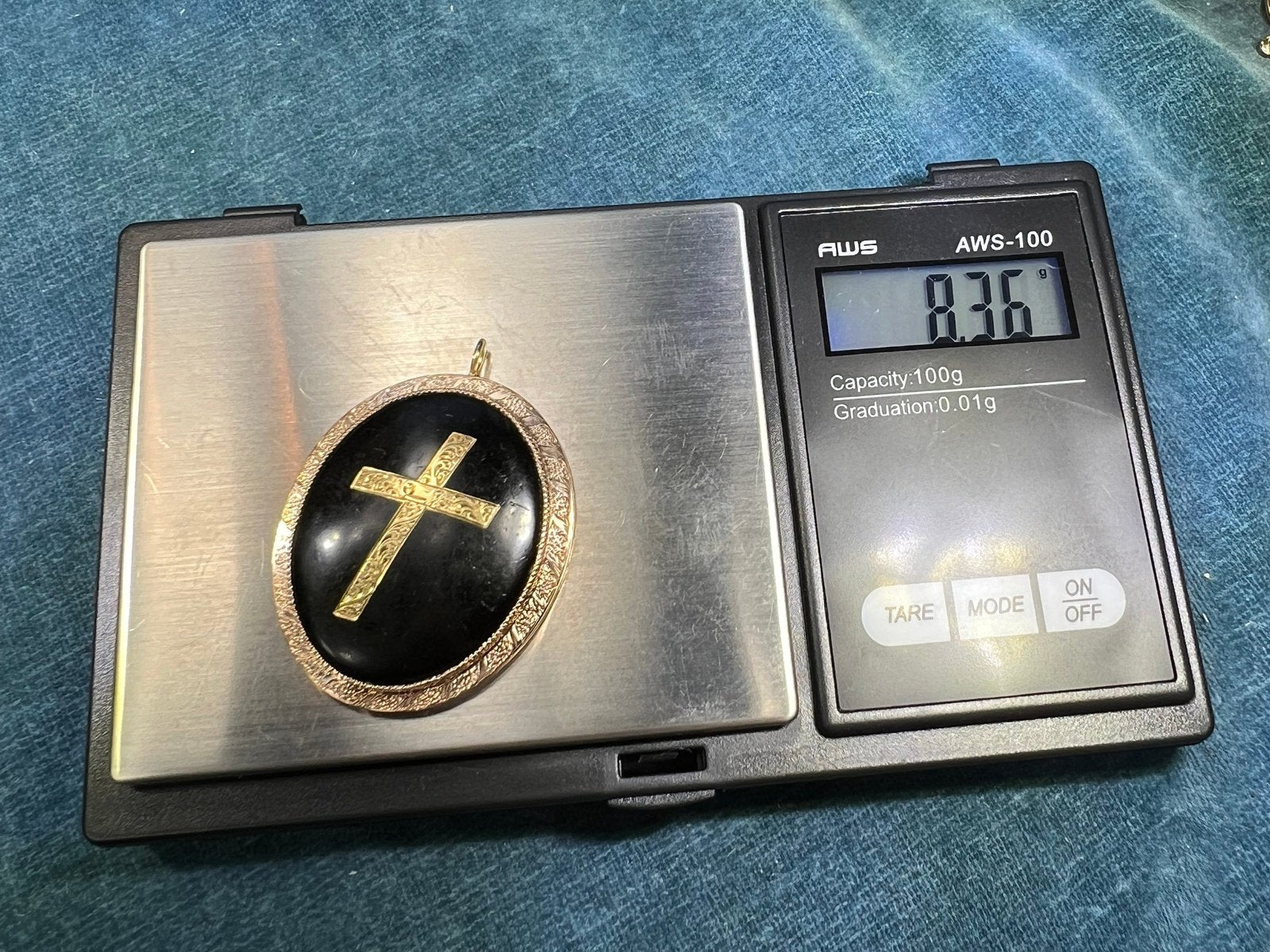 10k Yellow Gold Onyx CROSS Gothic Mourning Pendant. 2" + 8g