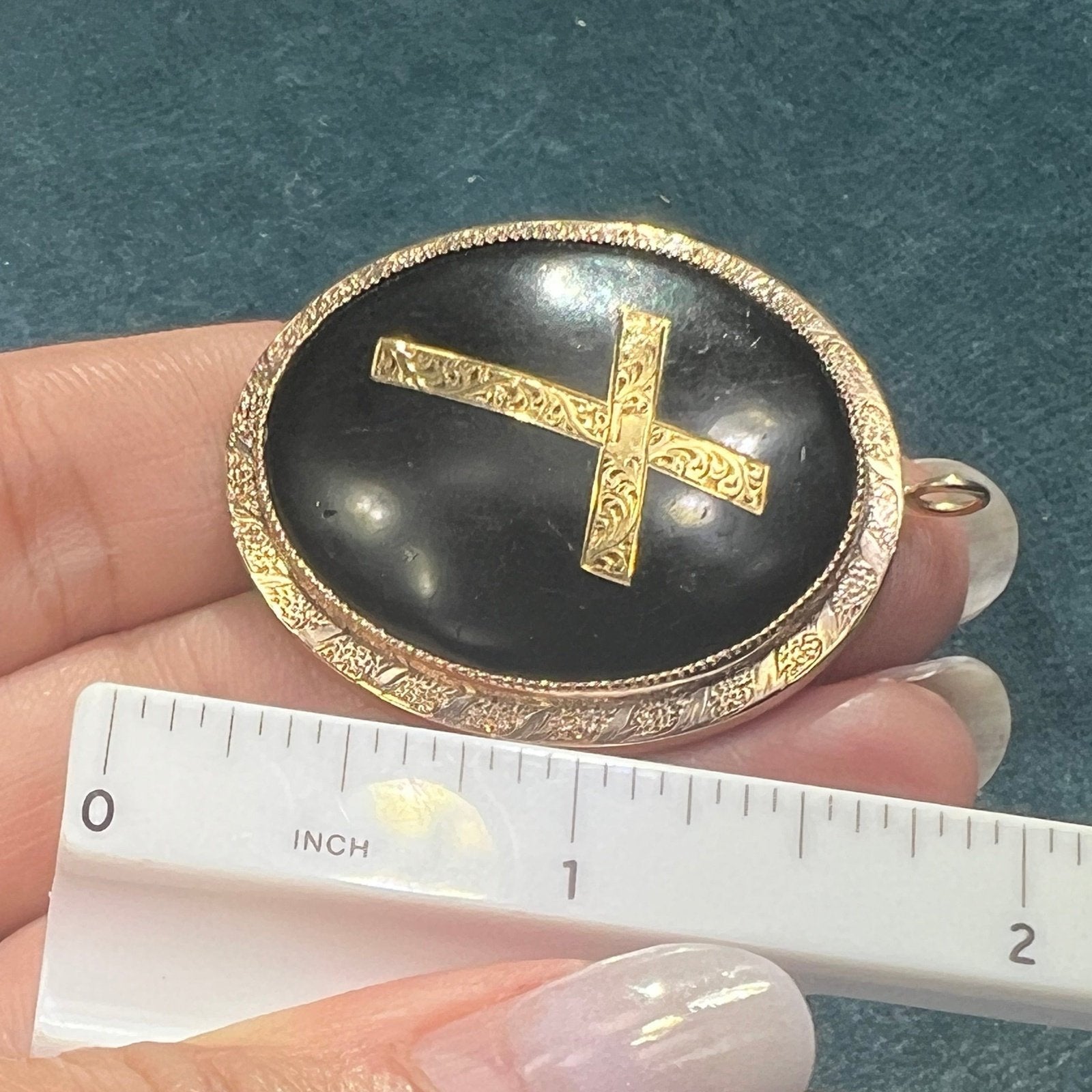 10k Yellow Gold Onyx CROSS Gothic Mourning Pendant. 2" + 8g