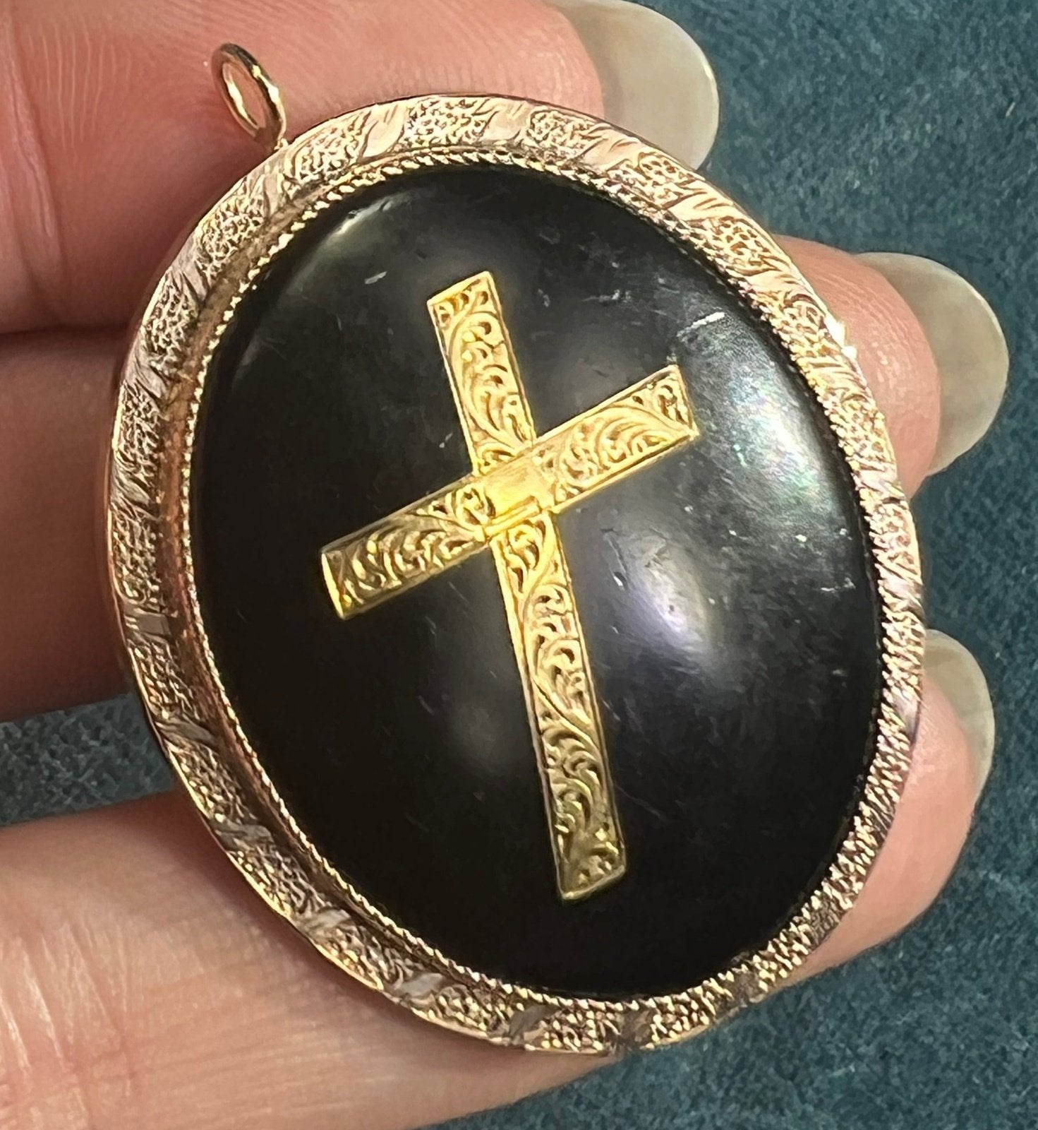 10k Yellow Gold Onyx CROSS Gothic Mourning Pendant. 2" + 8g