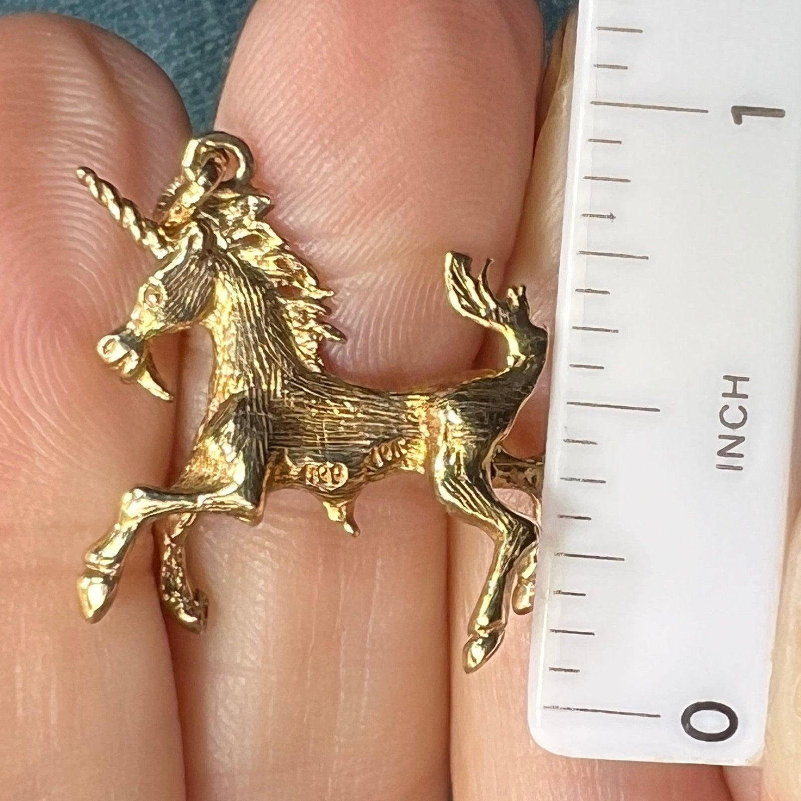 10k Yellow Gold Rearing Unicorn Pendant. 1