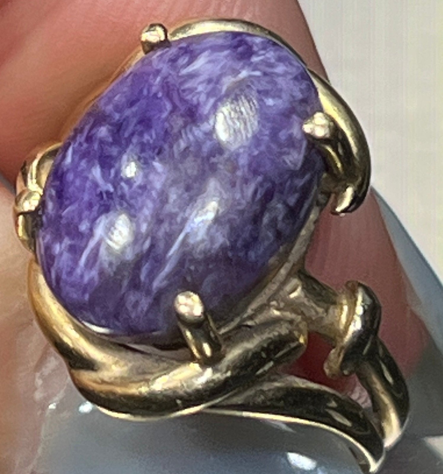 10k Yellow Gold Siberian Charoite Ring. Lavender + Purple. 2/3"