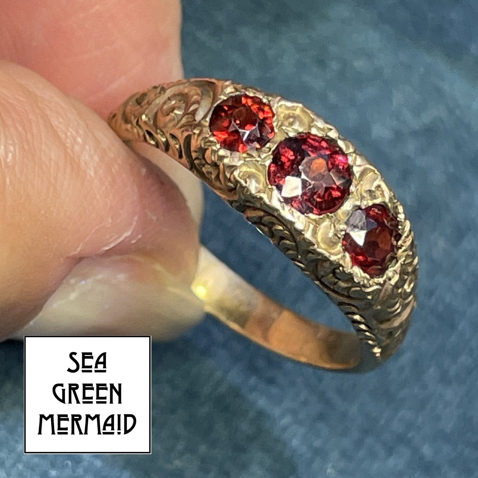 10k Yellow Rose Gold Three Garnet GAMBLER's Ring.