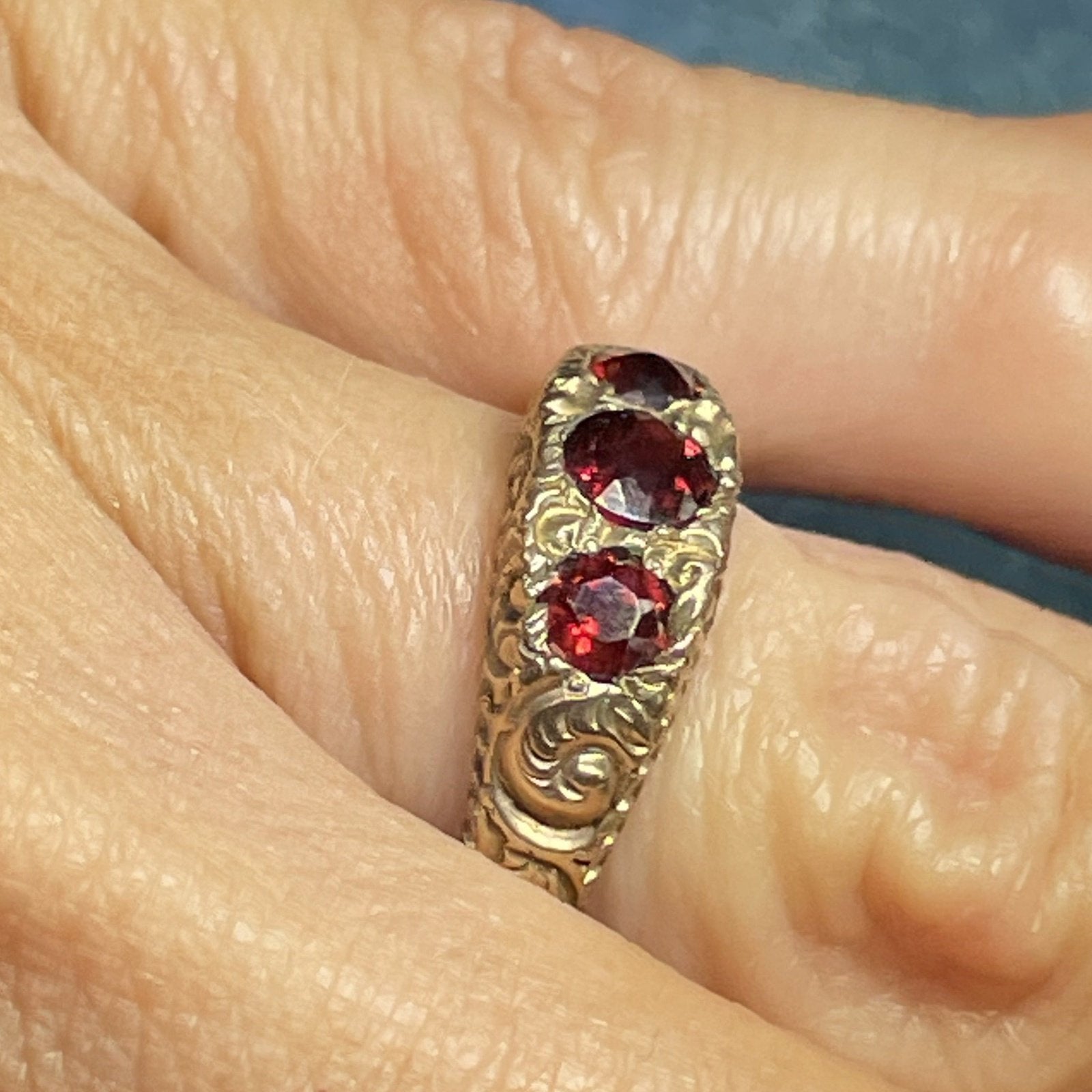 10k Yellow Rose Gold Three Garnet GAMBLER's Ring.