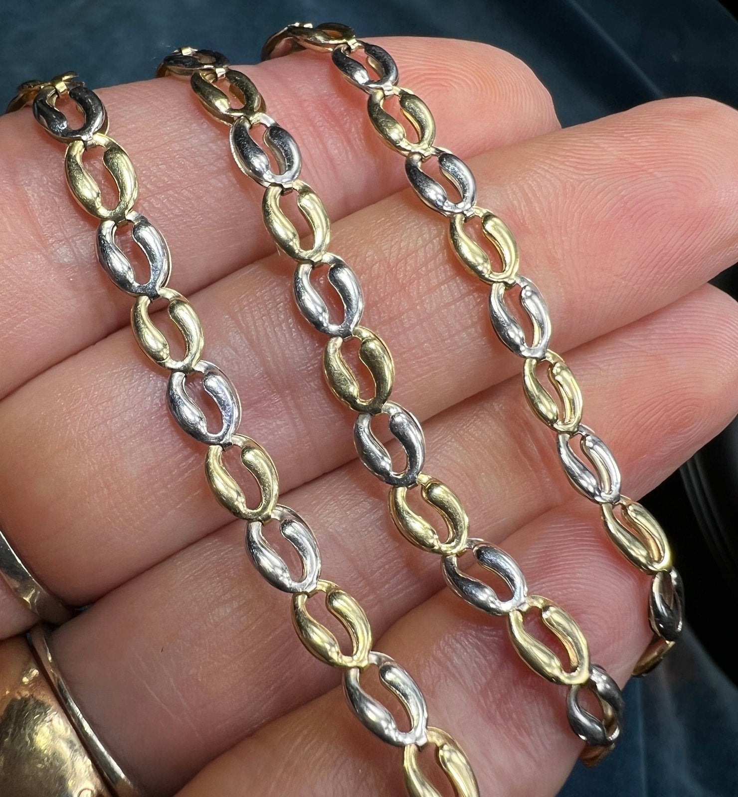 10k Yellow + White Gold 5mm Mariner Chain Link Necklace. 6.4g