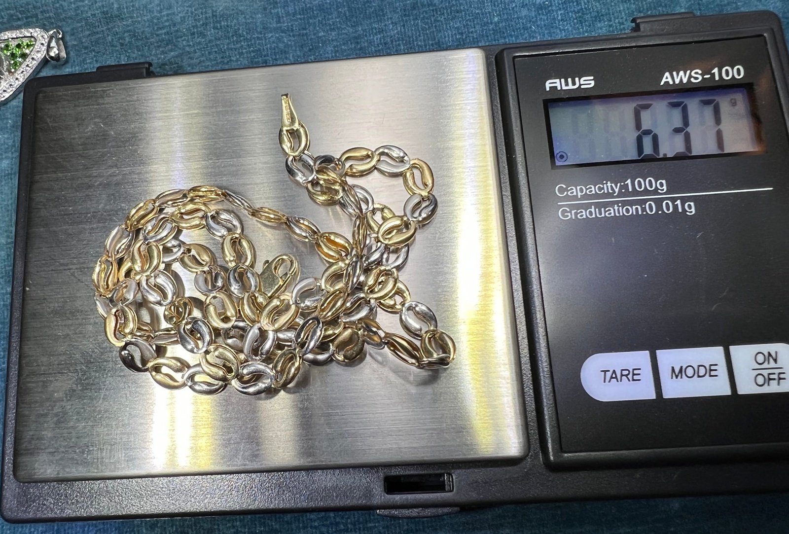 10k Yellow + White Gold 5mm Mariner Chain Link Necklace. 6.4g