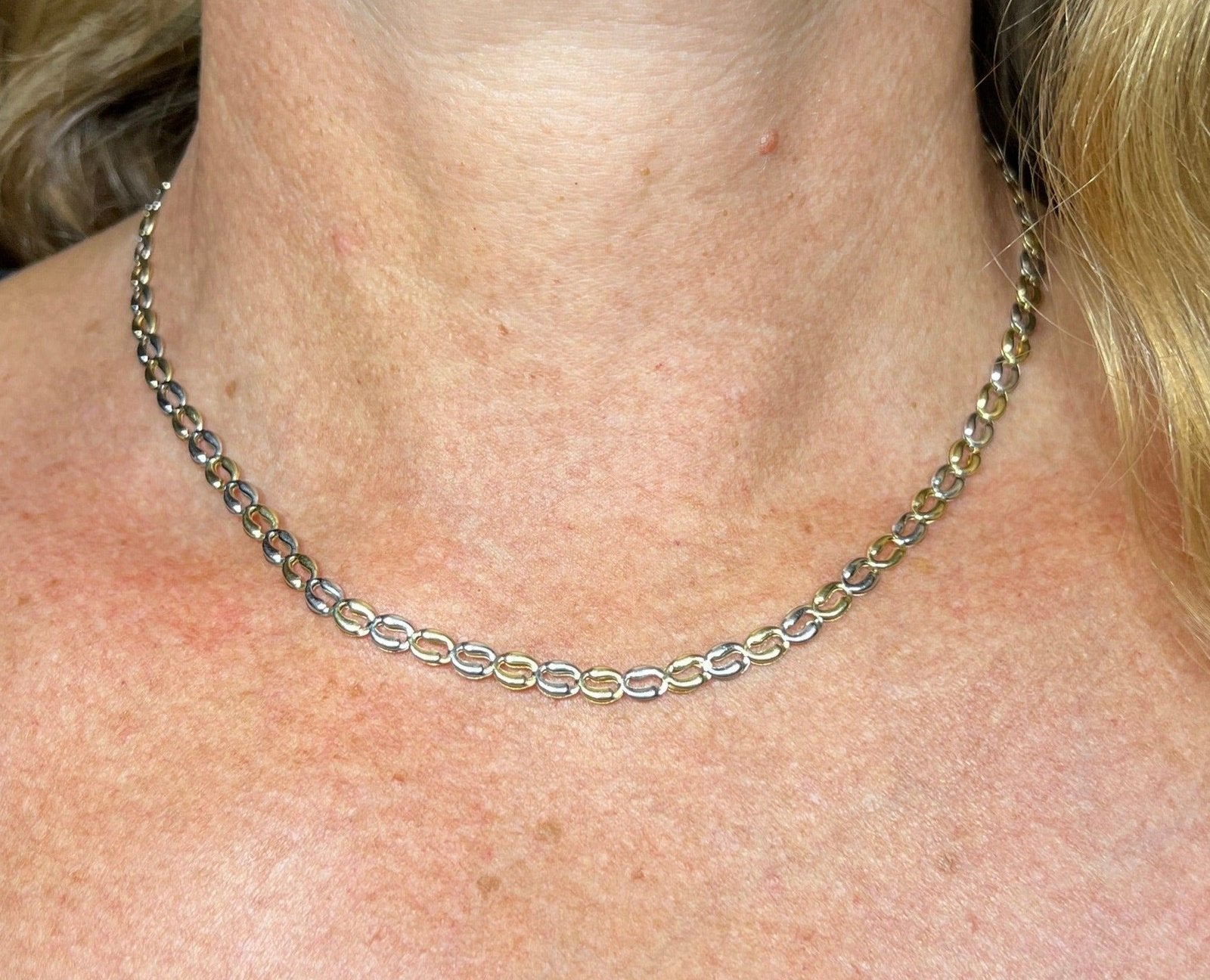 10k Yellow + White Gold 5mm Mariner Chain Link Necklace. 6.4g