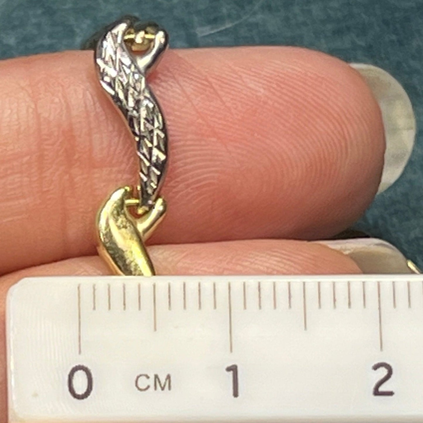 10k Yellow + White Gold 5mm Wave Link Chain Necklace. 7g