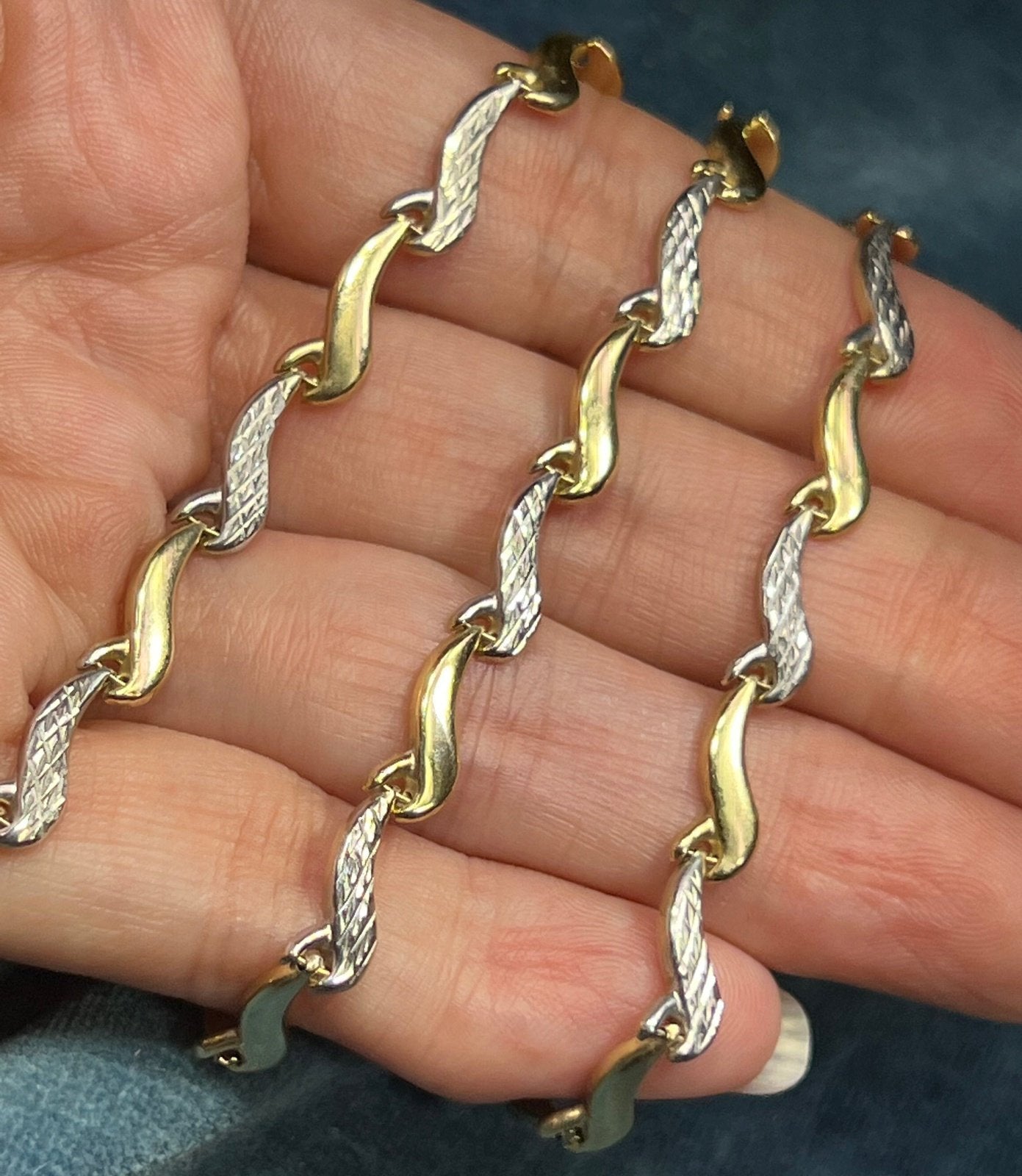 10k Yellow + White Gold 5mm Wave Link Chain Necklace. 7g