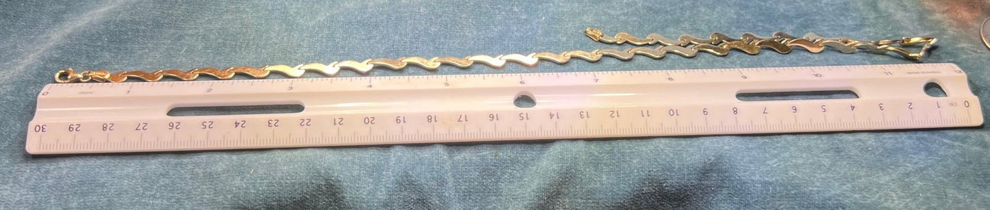 10k Yellow + White Gold 5mm Wave Link Chain Necklace. 7g