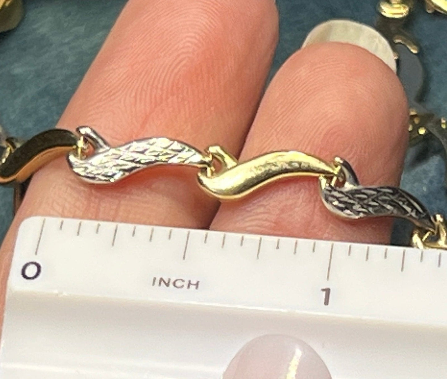 10k Yellow + White Gold 5mm Wave Link Chain Necklace. 7g