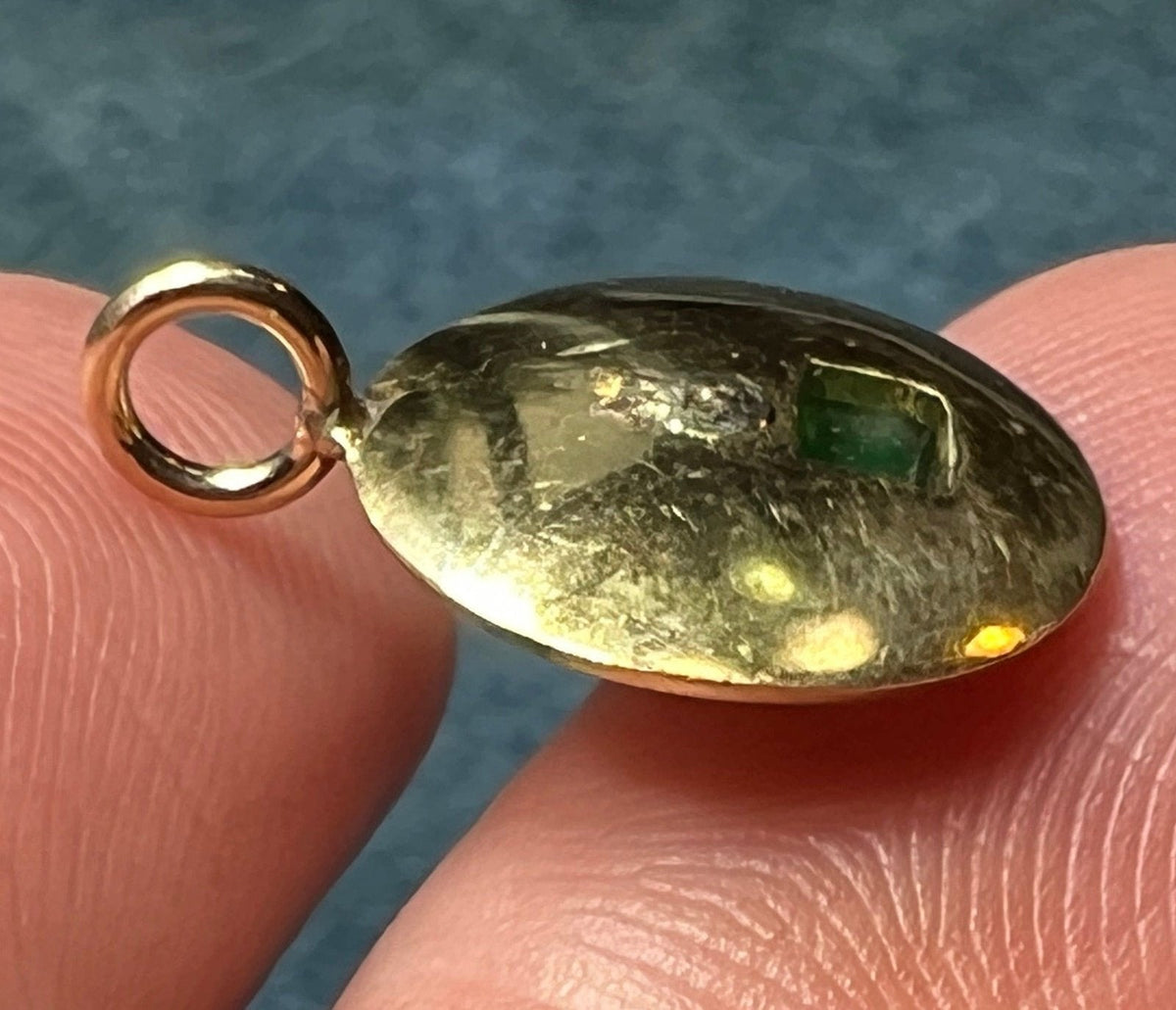 14K Yellow Gold 0.5 Ct Emerald-Cut Emerald Disk Pendant. Bezel-Set