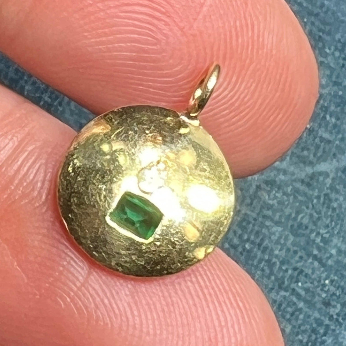 14K Yellow Gold 0.5 Ct Emerald-Cut Emerald Disk Pendant. Bezel-Set