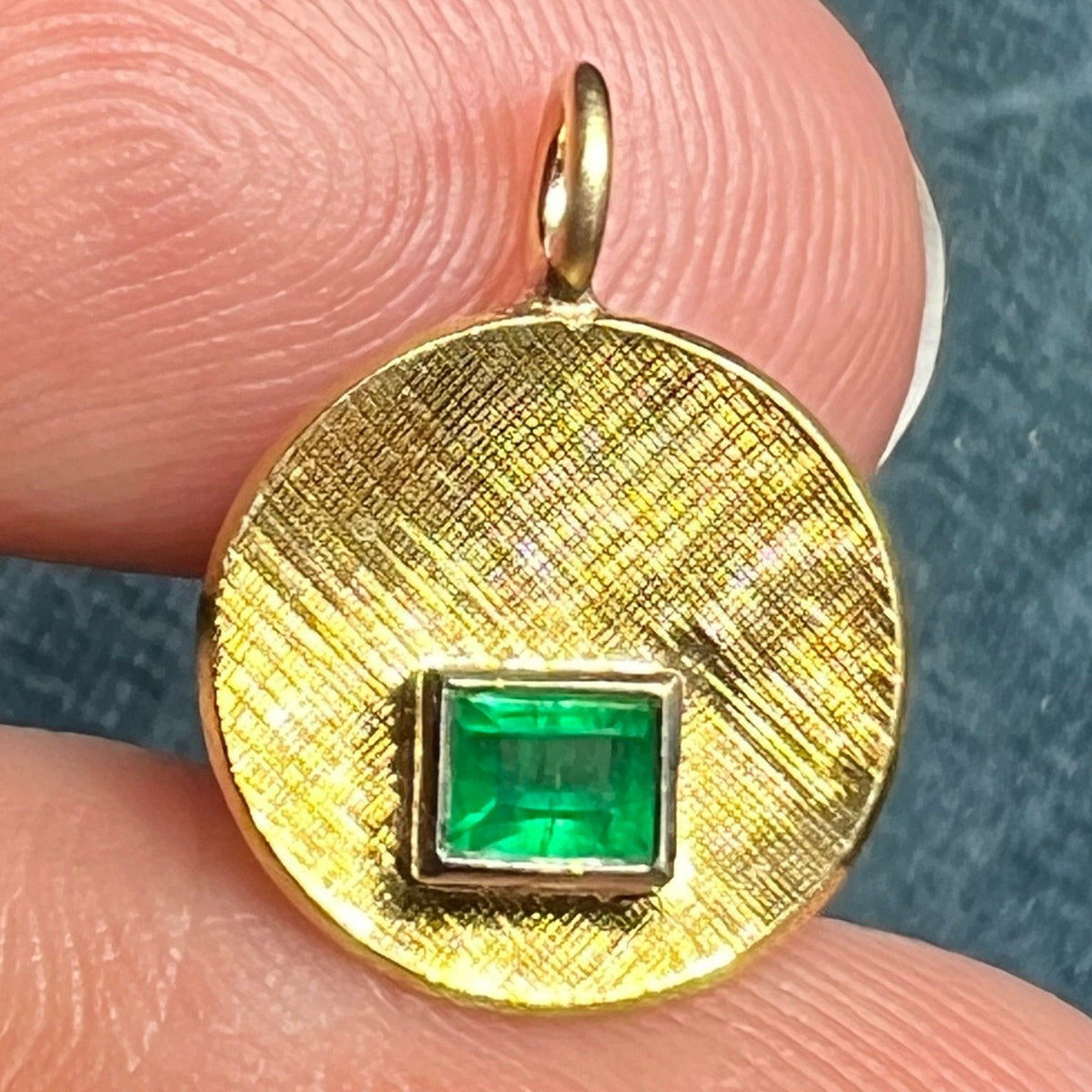 14K Yellow Gold 0.5 Ct Emerald-Cut Emerald Disk Pendant. Bezel-Set