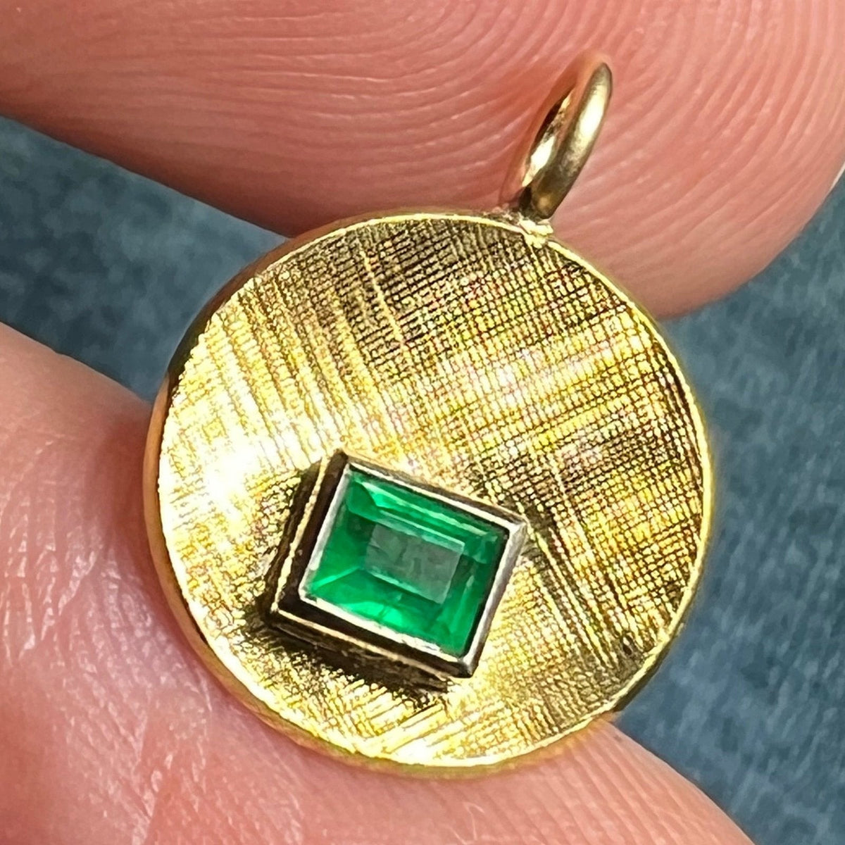 14K Yellow Gold 0.5 Ct Emerald-Cut Emerald Disk Pendant. Bezel-Set