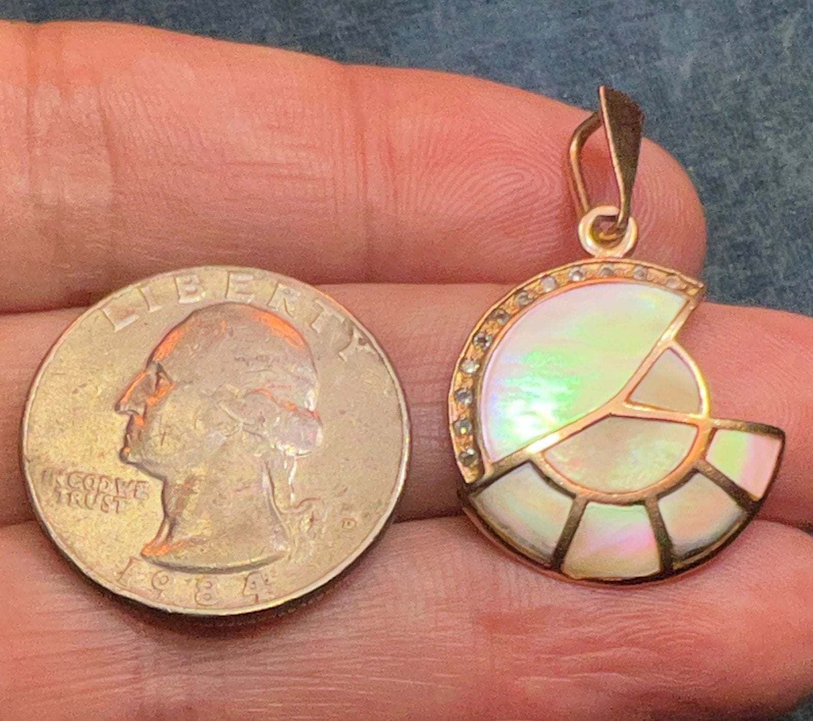 14K Yellow Gold Inlaid Mother of Pearl Abalone SUNBURST Pendant