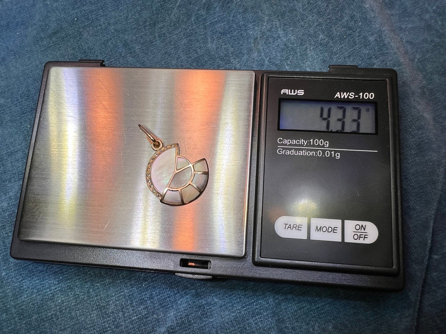 14K Yellow Gold Inlaid Mother of Pearl Abalone SUNBURST Pendant