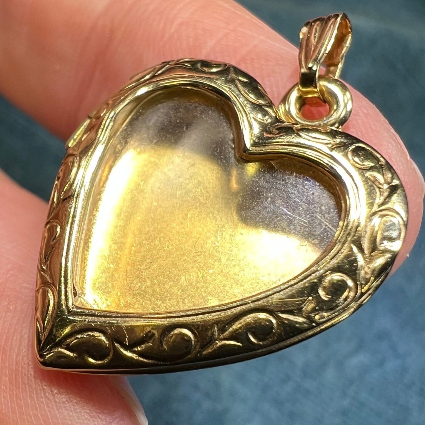 14k Gold Antique Window Locket Heart Pendant **Mementos!**