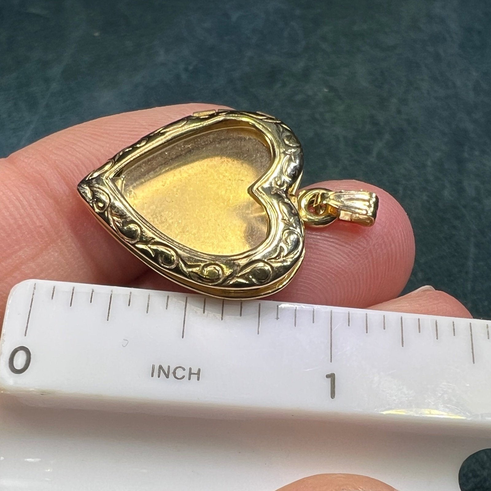 14k Gold Antique Window Locket Heart Pendant **Mementos!**