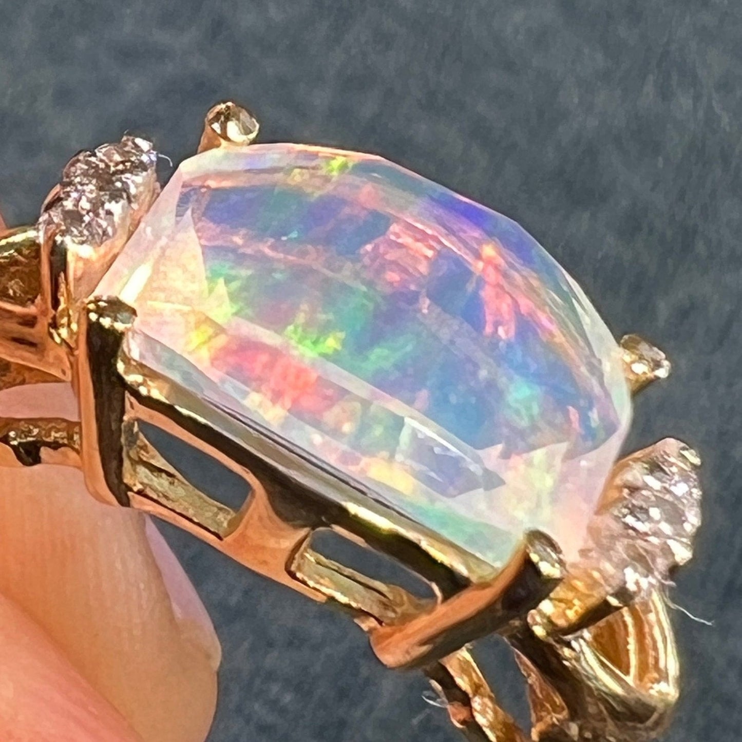 14k Gold Australian Jelly Opal Ring w Diamond Accents **VIDEO**