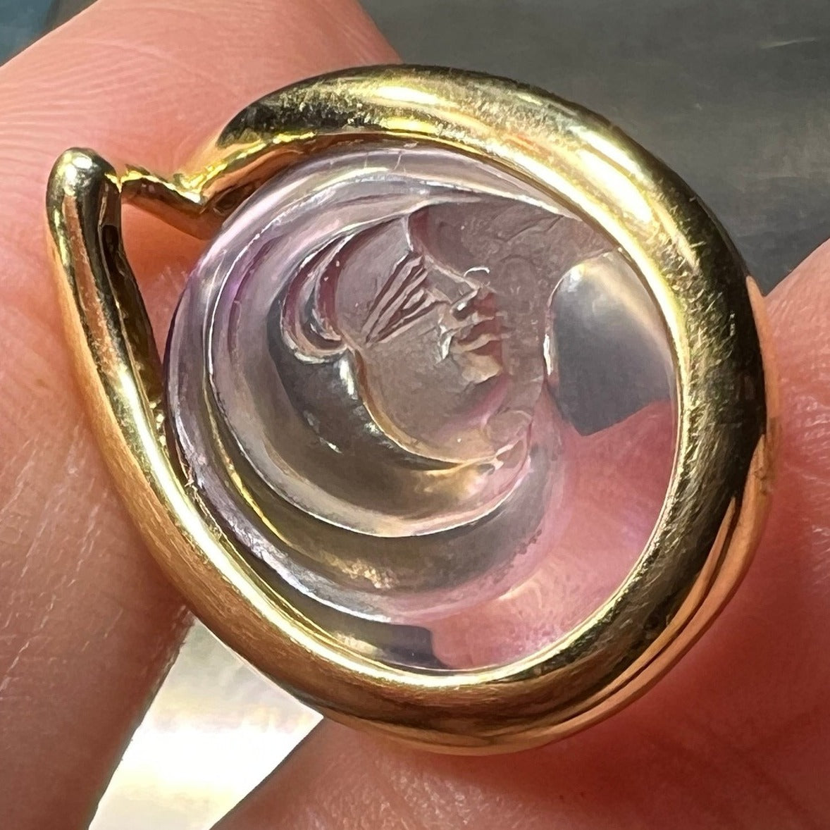 14k Gold Carved Amethyst CAMEO Teardrop Pendant. Goddess / Madonna. 6g + 1"