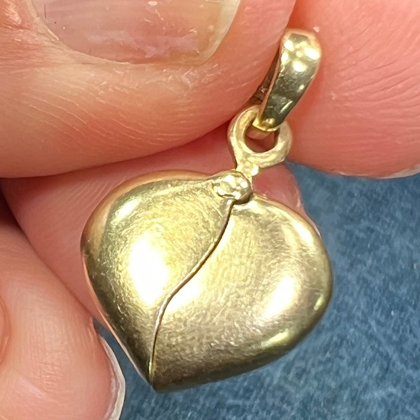 14k Gold Heart Pendant w Secret Message: "I LOVE You". Opens!