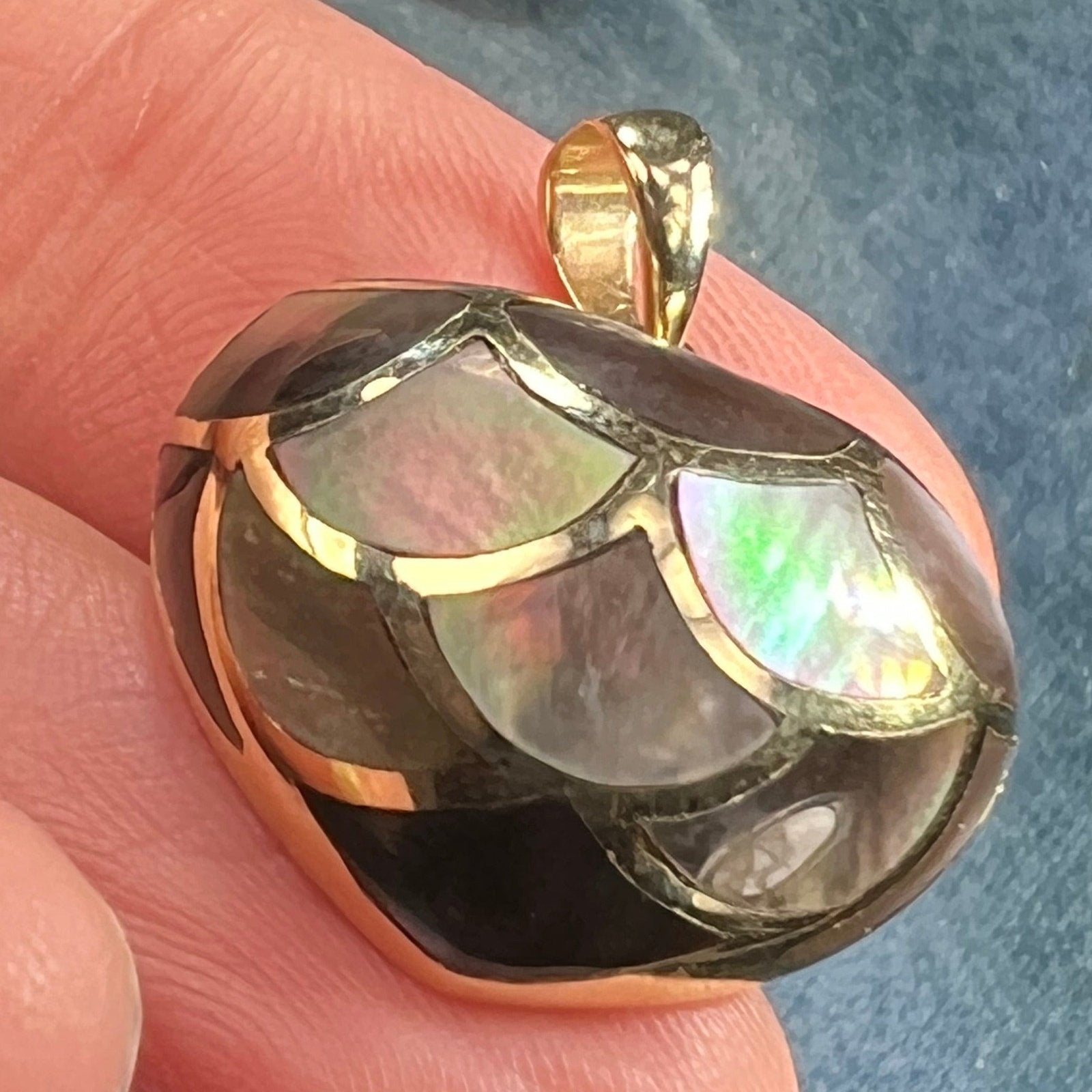 14k Gold Inlaid Black Shell MERMAID's HEART Pendant *Video*