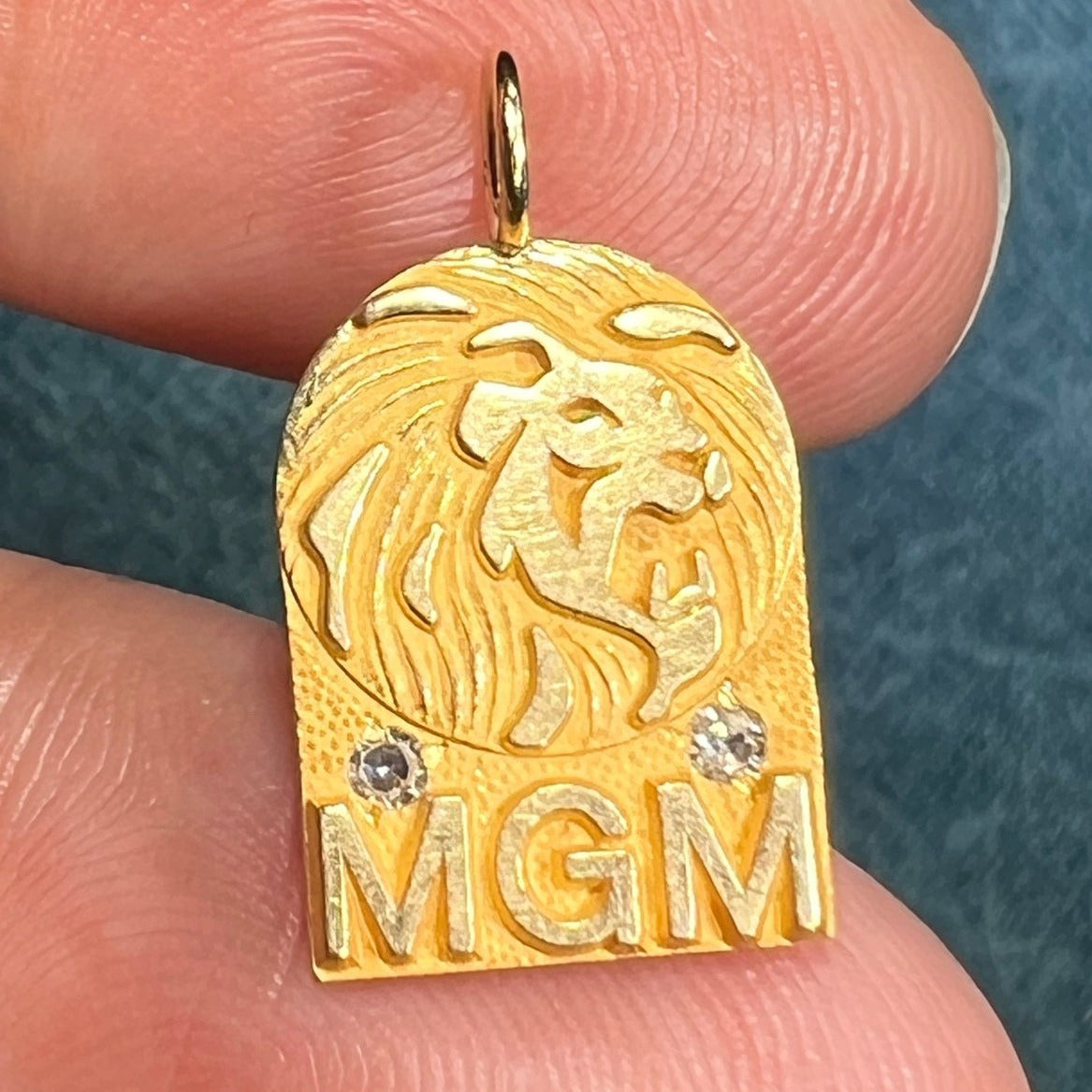 14k Gold MGM LION Pendant w Gypsy-Set Diamonds *RARE*